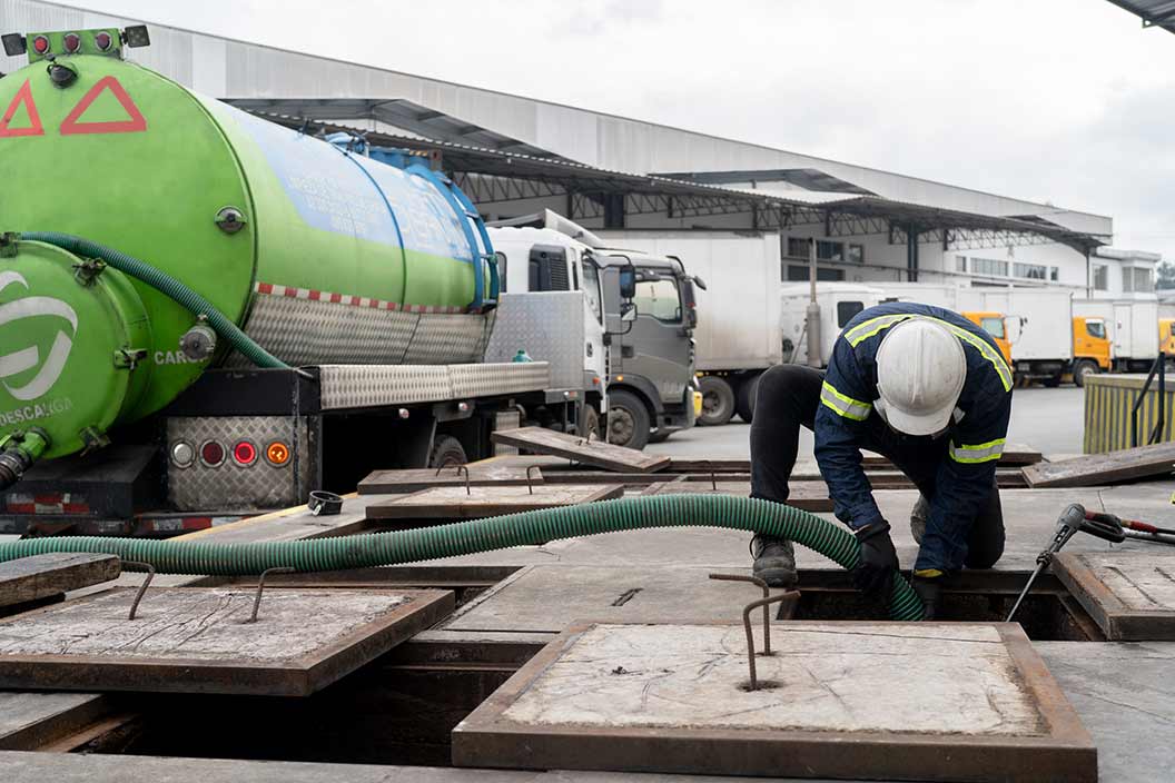 Camión de limpieza de pozos